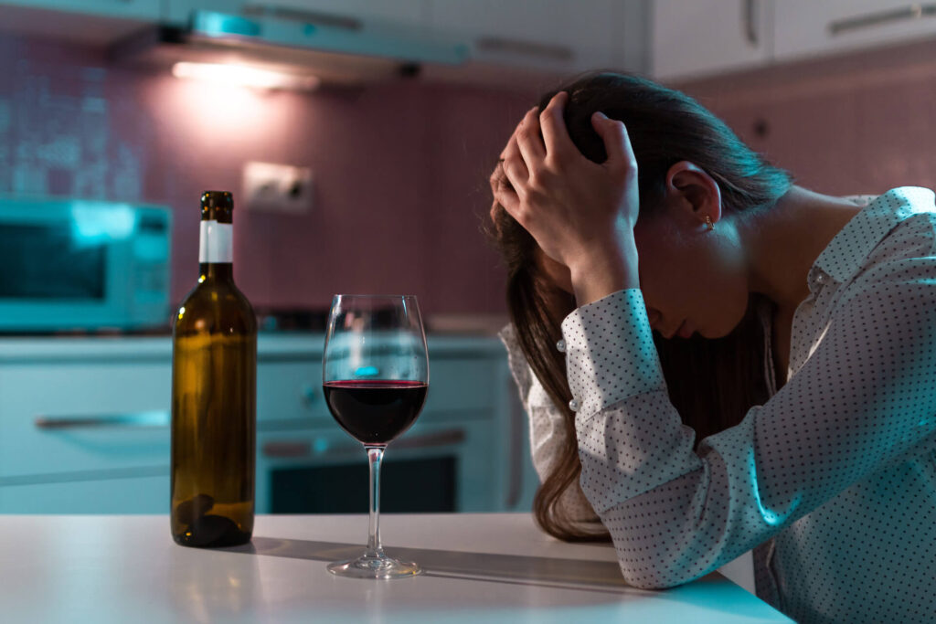 osoba uzależniona od alkoholu leczy się w ośrodku
