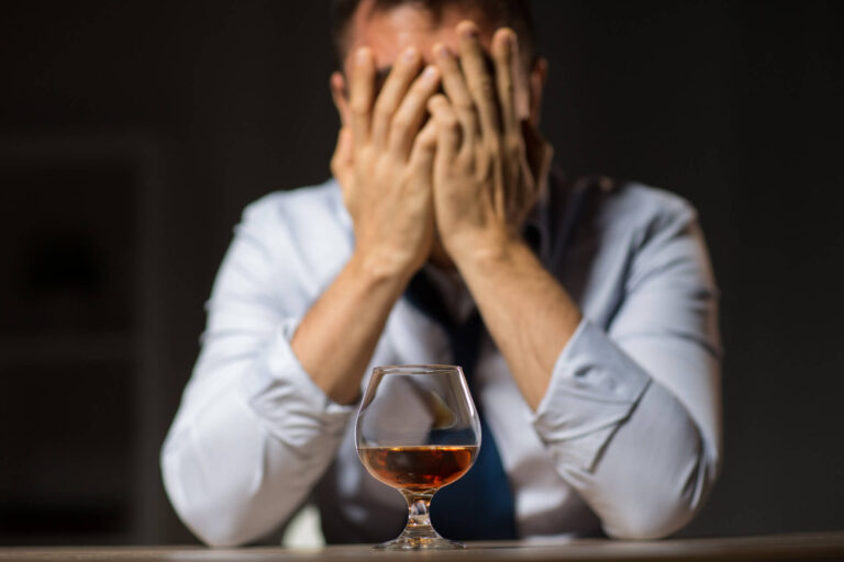 Objawy odstawienia alkoholu