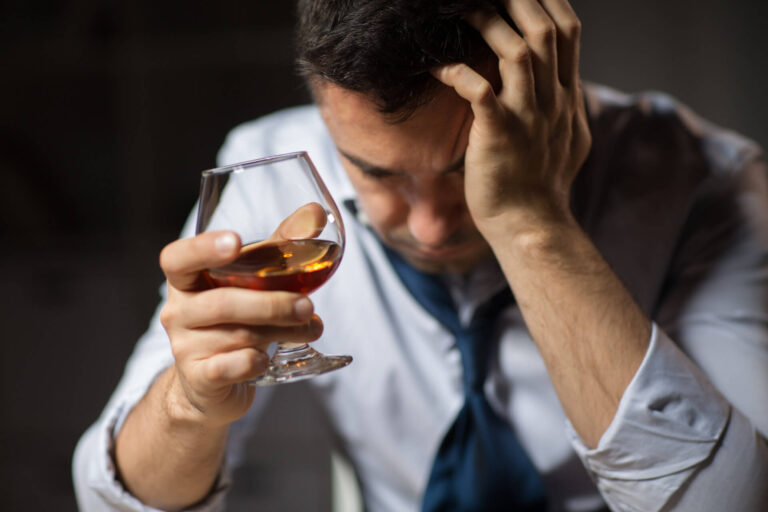 Test na alkoholizm – czy masz problem z alkoholem?